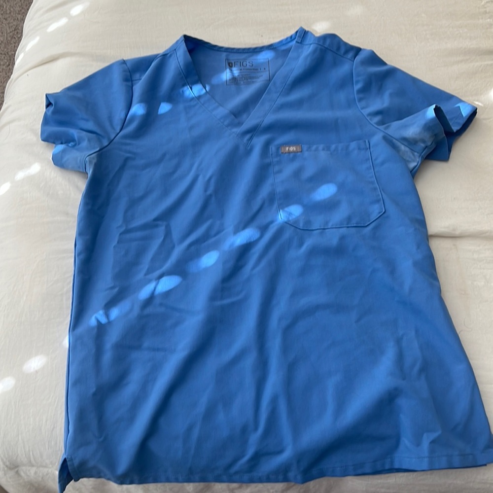 Figs Ceil blue scrub top